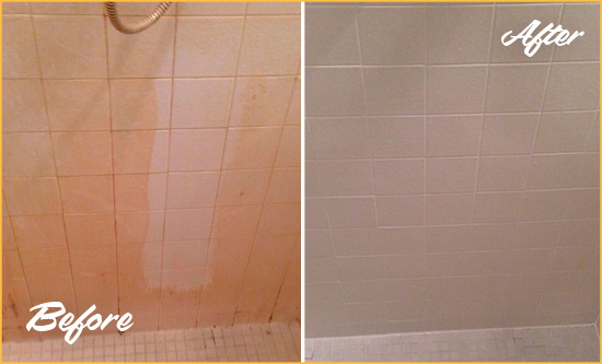Before and After Picture of a Old Bridge Porcelaine Shower Cleaned to Remove Soap Scum